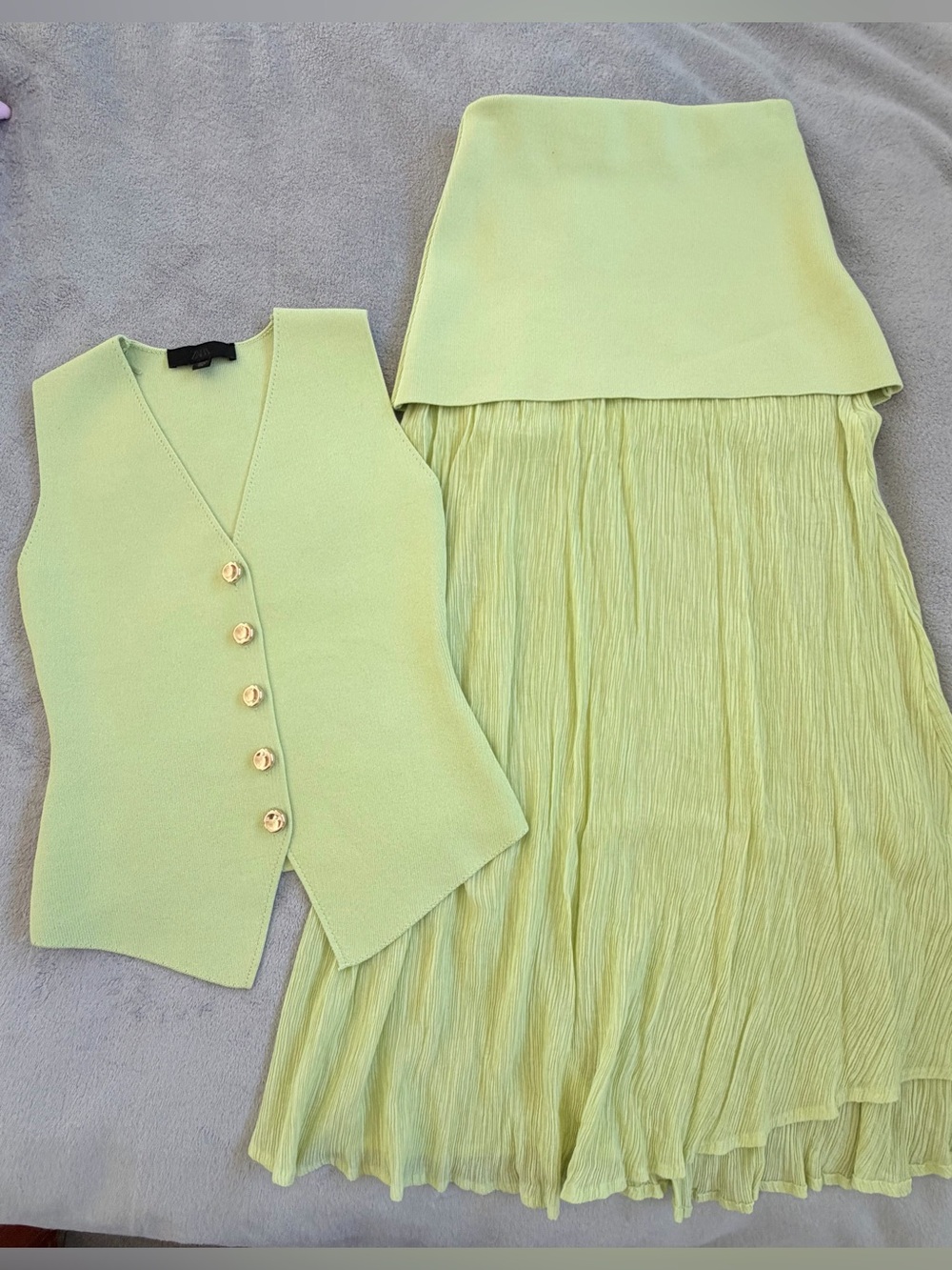 Zara Green Pleated Skirt & Buttoned Vest Top Set Size S